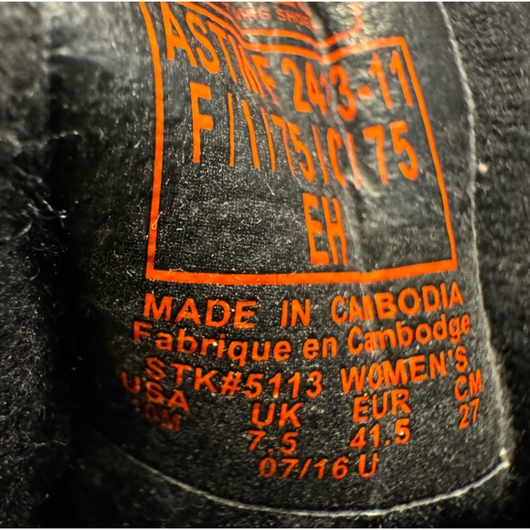 Worx by Red Wing Shoes Safety Shoes. New without box. - Picture 2 of 8